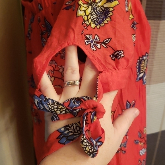 Womens dress - Picture 3 of 5